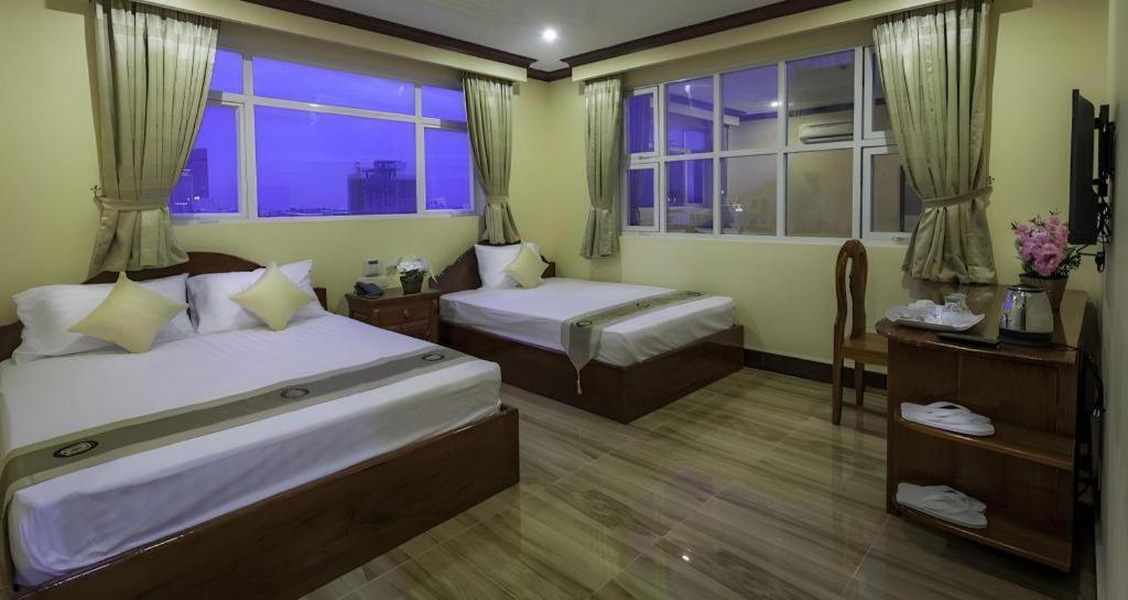The Mou Hotel Пном Пен Екстериор снимка