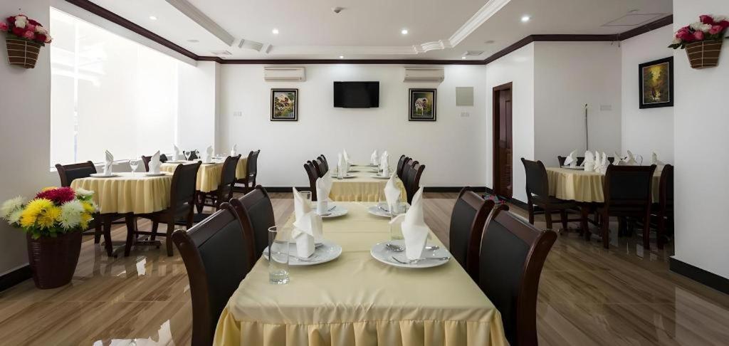 The Mou Hotel Пном Пен Екстериор снимка
