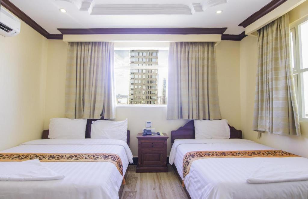 The Mou Hotel Пном Пен Екстериор снимка