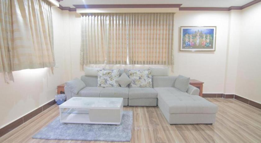 The Mou Hotel Пном Пен Екстериор снимка