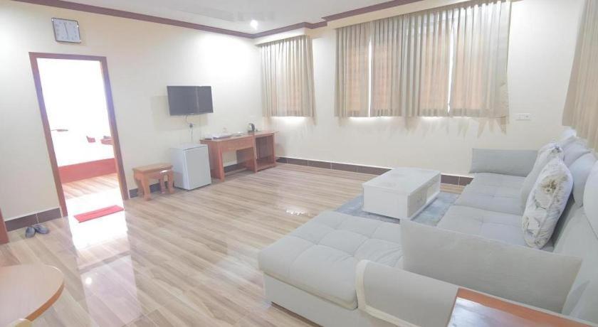 The Mou Hotel Пном Пен Екстериор снимка