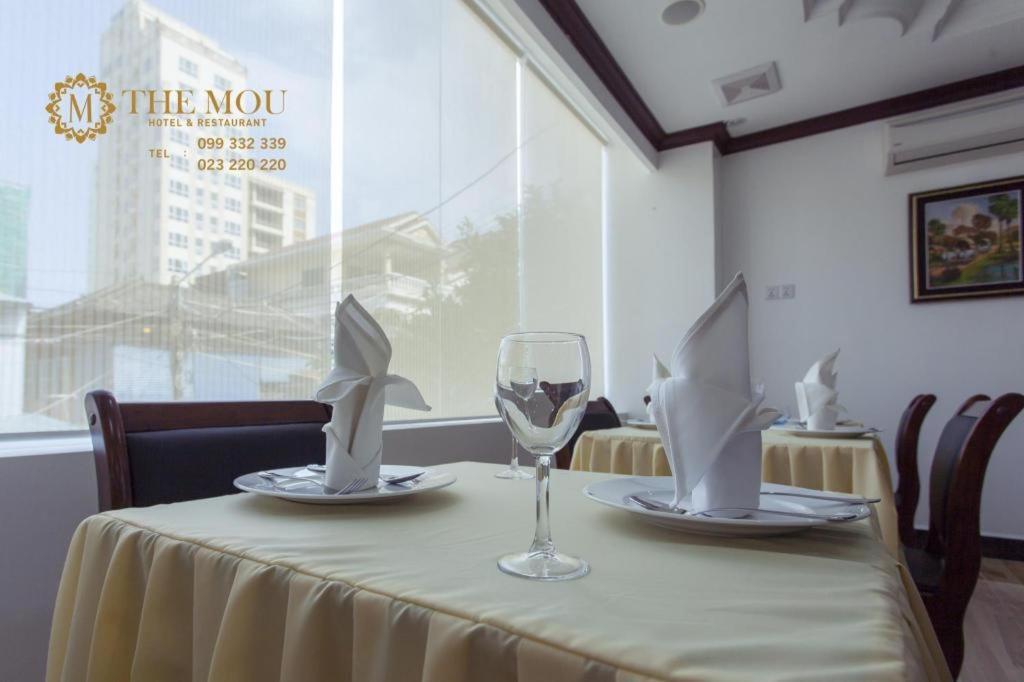 The Mou Hotel Пном Пен Екстериор снимка